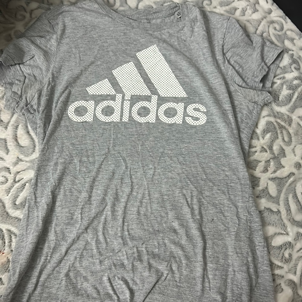 adidas gray shirt size small